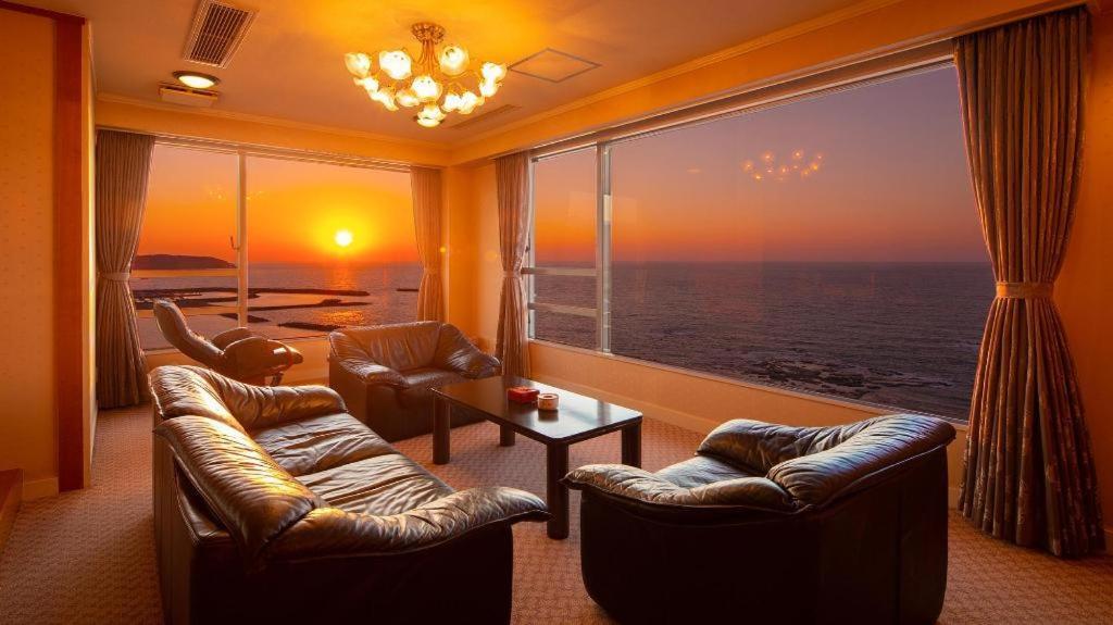 Areaone Banjinmisaki Hotel 3*