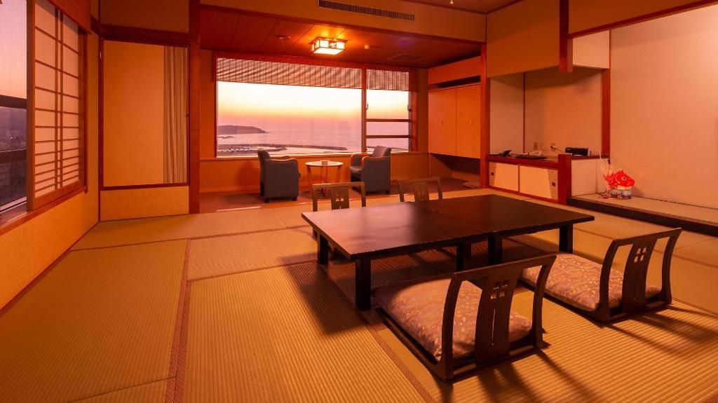 Areaone Banjinmisaki Hotel 3*